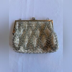 Vintage Fine Arts Bag Co Silver Beaded Kisslock Clutch Made in Hong Kong